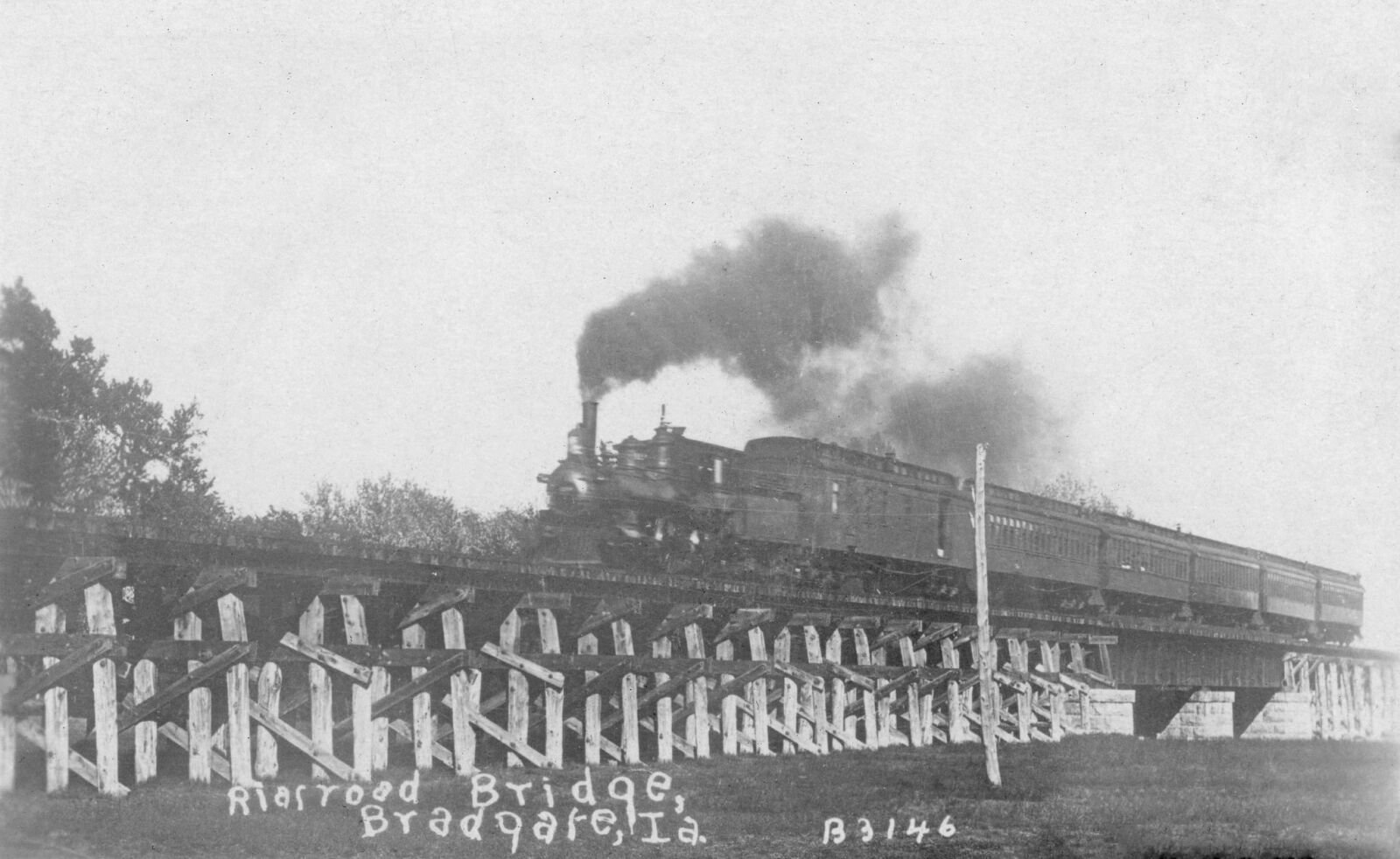 Postcard showing bridge between 1902 and 1917